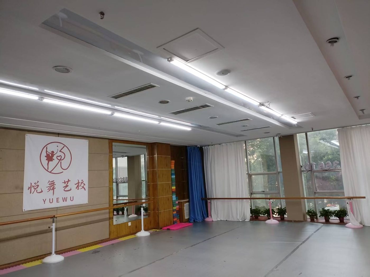 悦舞艺校教室实拍